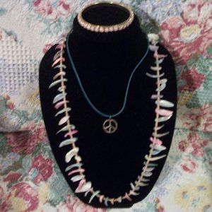 BARBIECORE VINTAGE JEWELRY SHELLS PEACE & BRACELET BUNDLE 3 P